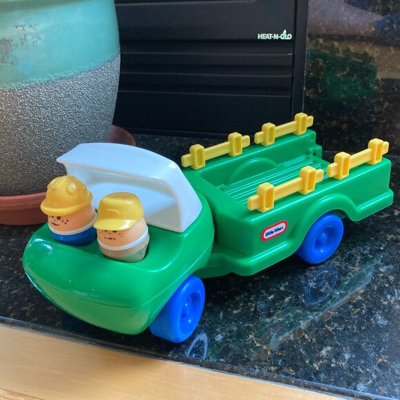 Vintage Little Tikes Toddle Tots GREEN FARM TRUCK Tractor Hauler With Two People - Picture 1 of 4